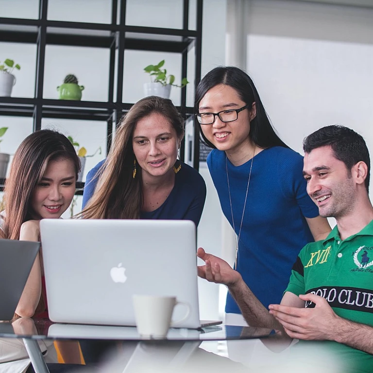 How Micromanagement Hinders Creativity and Growth
