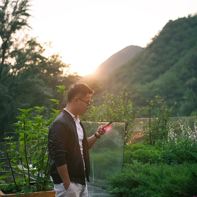 Understanding the difference between burnout and depression: navigating mental health at work and in life